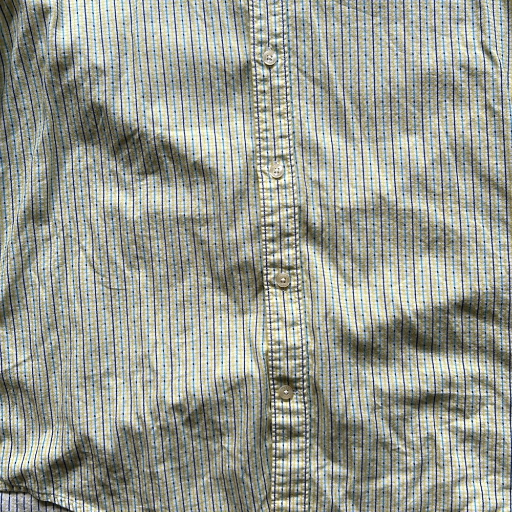 PERRY ELLIS - Large Button Down - Picture 3 of 6